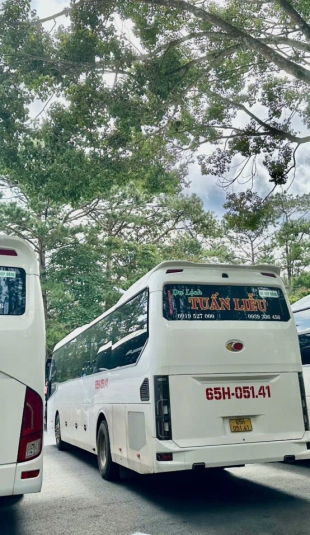 Đội xe hơn 15 chiếc của Tuấn Liễu phục vụ khách