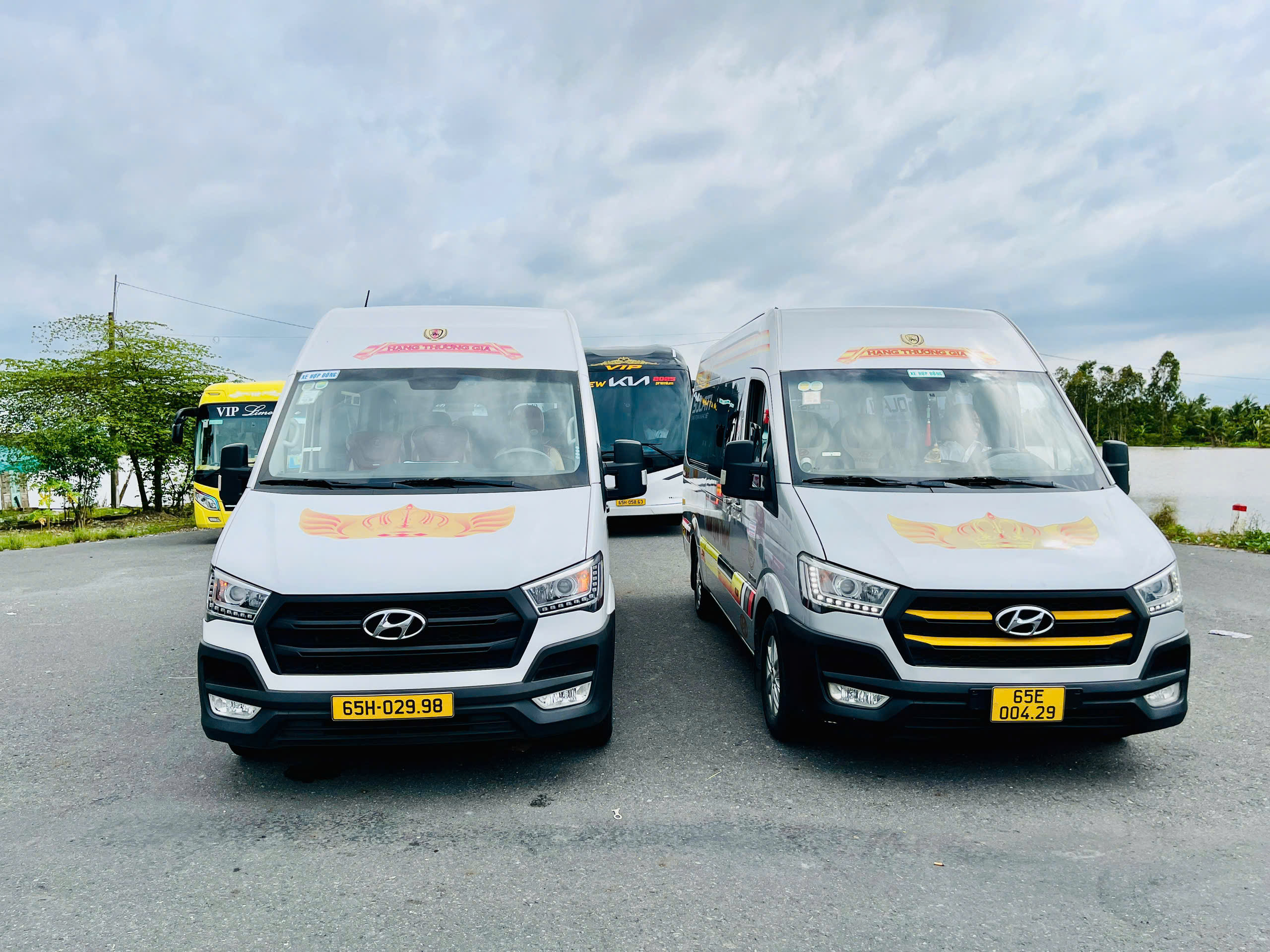 Dàn xe 16 chỗ đời mới Tuấn Liễu Cần Thơ