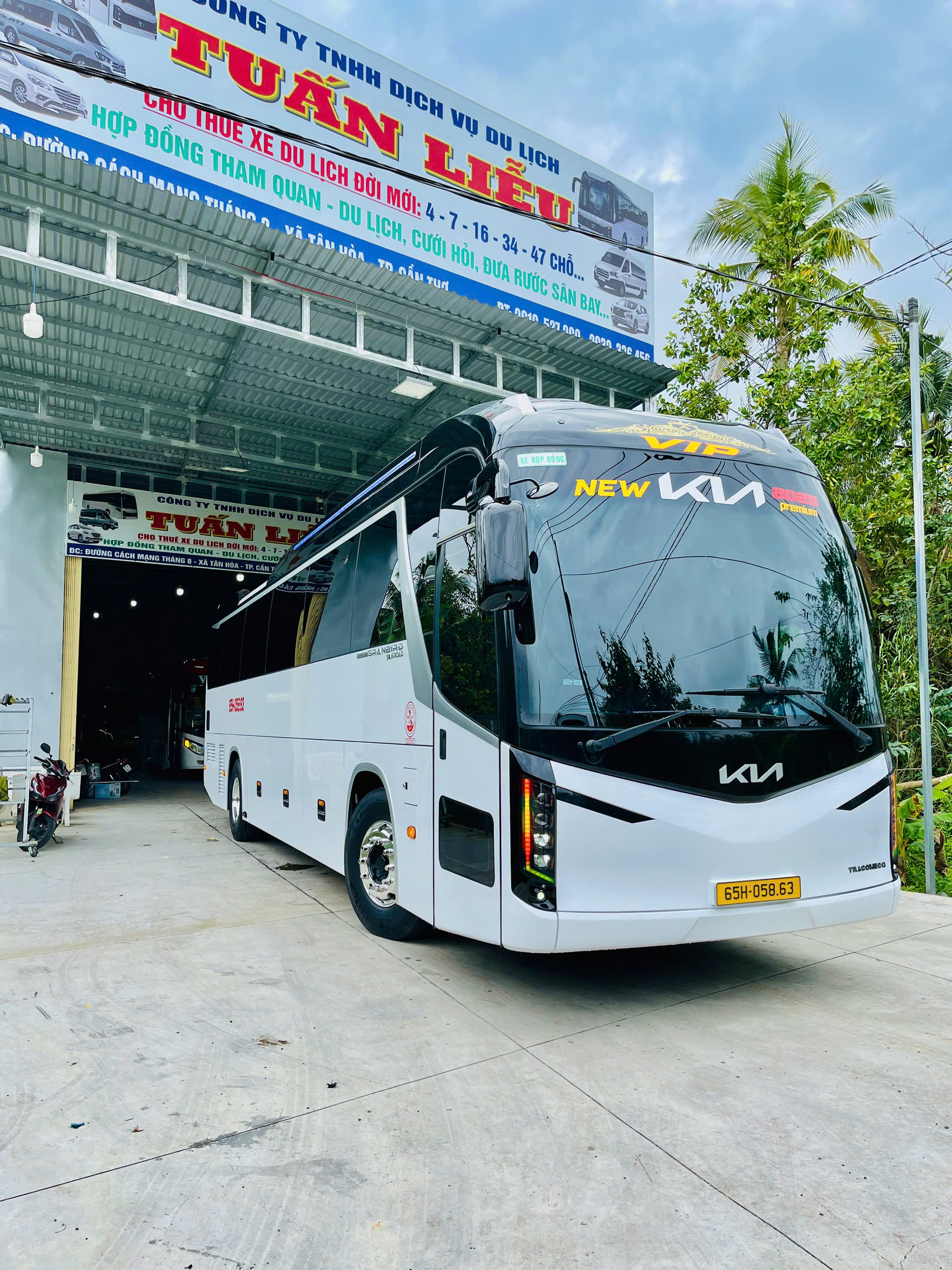 Dịch Vụ Cho Thuê Xe 45 Chỗ Đưa Đón Công Nhân Viên Tại Cần Thơ